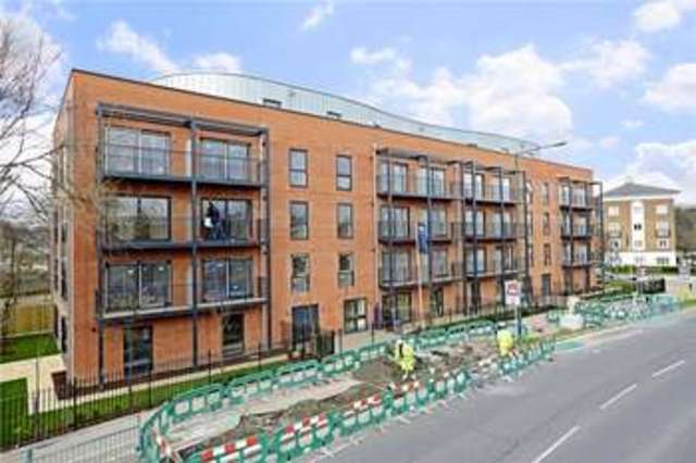  Image of 2 bedroom Apartment to rent in Forty Avenue Wembley HA9 at Forty Avenue  Brent, HA9 8RS