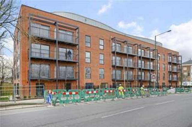  Image of 2 bedroom Apartment to rent in Forty Avenue Wembley HA9 at Forty Avenue  Brent, HA9 8RS