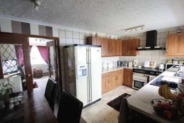  Image of 3 bedroom Semi-Detached house for sale in Fulford Crescent New Holland Barrow-upon-Humber DN19 at Fulford Crescent New Holland Barrow-Upon-Humber, DN19 7BH