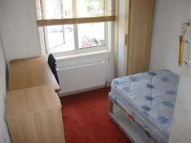  Image of 4 bedroom House Share to rent in Gibbins Road Selly Oak Birmingham B29 at Selly Oak Bristol Selly Oak, B29 6NH