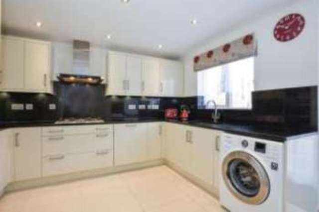  Image of 5 bedroom Detached house for sale in Girton Way Bletchley Milton Keynes MK3 at Bletchley Milton Keynes Bletchley, MK3 6EL