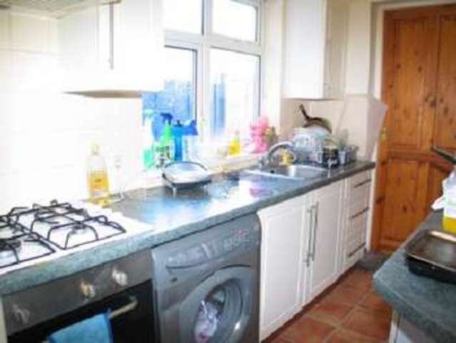  Image of 4 bedroom House Share to rent in Gleave Road Selly Oak Birmingham B29 at Selly Oak Bristol Selly Oak, B29 6JR