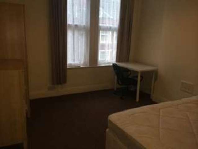  Image of 4 bedroom House Share to rent in Gloucester Avenue Lenton Nottingham NG7 at Lenton Bristol Lenton, NG7 2DQ