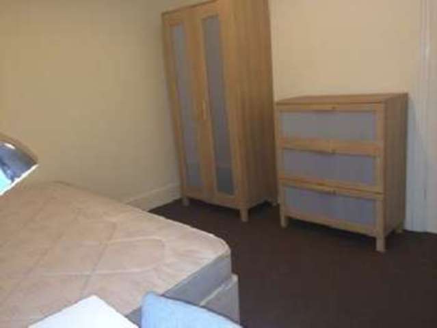  Image of 4 bedroom House Share to rent in Gloucester Avenue Lenton Nottingham NG7 at Lenton Bristol Lenton, NG7 2DQ
