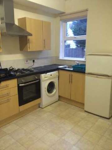  Image of 4 bedroom House Share to rent in Gloucester Avenue Lenton Nottingham NG7 at Lenton Bristol Lenton, NG7 2DQ