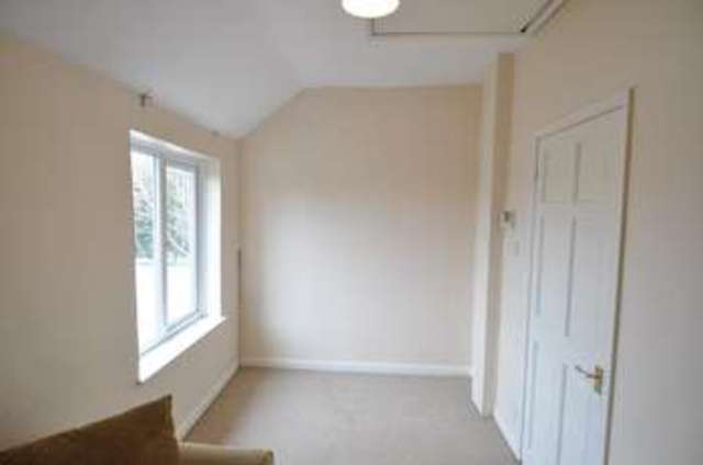  Image of 2 bedroom Property to rent in Golden Cross Lane Catshill Bromsgrove B61 at Golden Cross Lane Catshill BROMSGROVE, B61 0LE