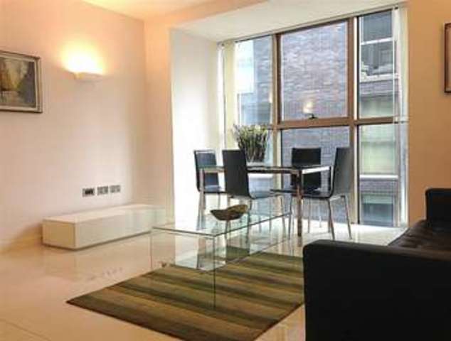  Image of 1 bedroom Flat to rent in Haven Way London SE1 at London Bridge, SE1 3FJ