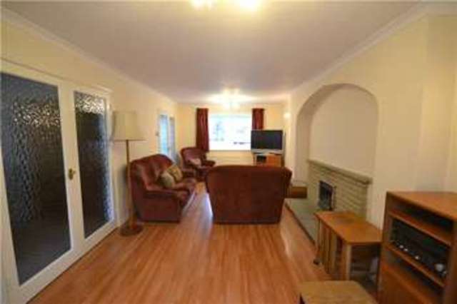  Image of 5 bedroom Detached house for sale in Greenacres Avenue Winnersh Wokingham RG41 at Winnersh Wokingham Winnersh, RG41 5SX