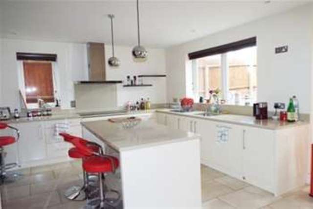  Image of 5 bedroom Detached house to rent in Grosvenor Close Ipswich IP4 at Ipswich, IP4 2TU
