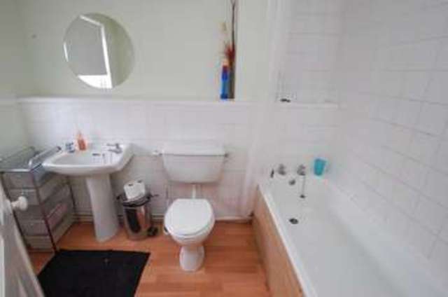  Image of 4 bedroom End of Terrace for sale in Robin Hood Meadow Hemel Hempstead HP2 at Grove Hill Hemel Hempstead HERTS, HP2 6NH