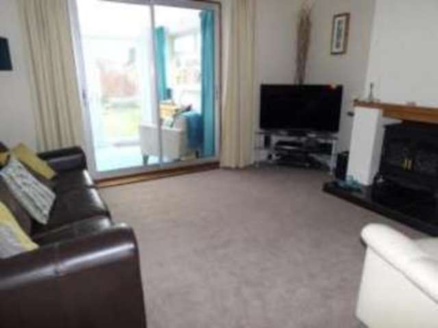  Image of 3 bedroom Bungalow for sale in Haddon Street Sutton-in-Ashfield NG17 at Sutton-in-Ashfield Nottinghamshire Sutton in Ashfield, NG17 2DQ