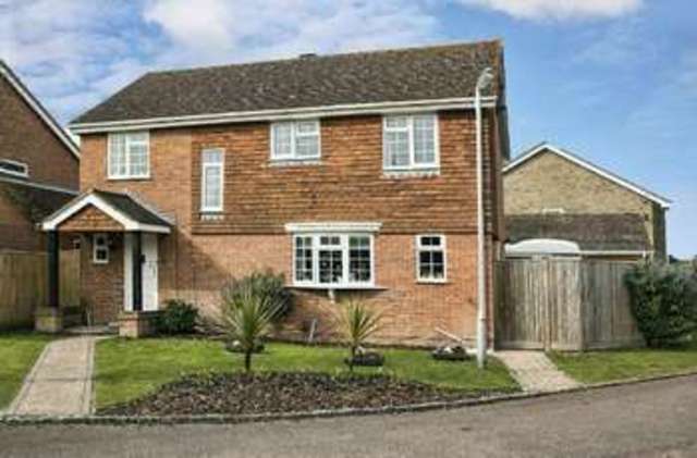  Image of 4 bedroom Detached house for sale in Hambledon Close Lower Earley Reading RG6 at Hambledon Close  Reading, RG6 3TD
