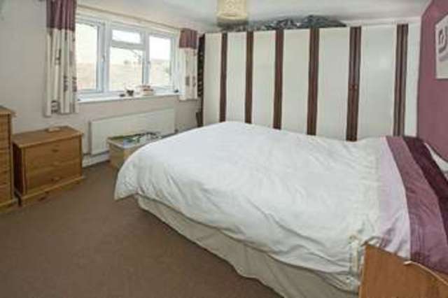  Image of 4 bedroom Detached house for sale in Hambledon Close Lower Earley Reading RG6 at Hambledon Close  Reading, RG6 3TD