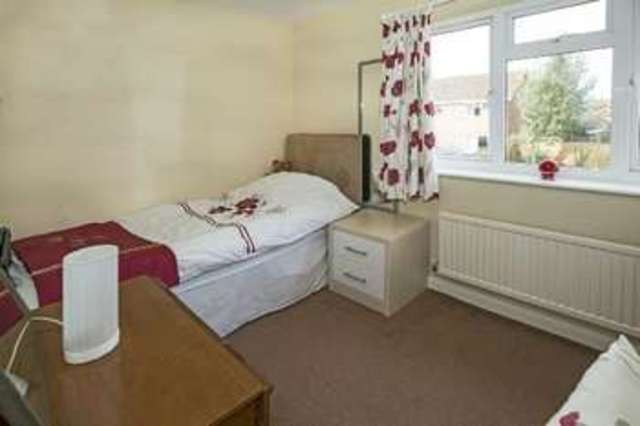  Image of 4 bedroom Detached house for sale in Hambledon Close Lower Earley Reading RG6 at Hambledon Close  Reading, RG6 3TD