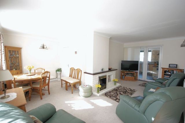  Image of 3 bedroom Detached house for sale in Hamilton Grove Gosport PO13 at Hamilton Grove  Gosport, PO13 0PZ