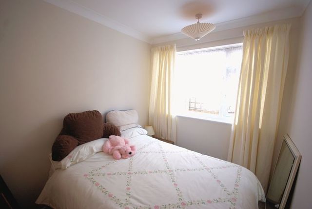  Image of 3 bedroom Detached house for sale in Hamilton Grove Gosport PO13 at Hamilton Grove  Gosport, PO13 0PZ