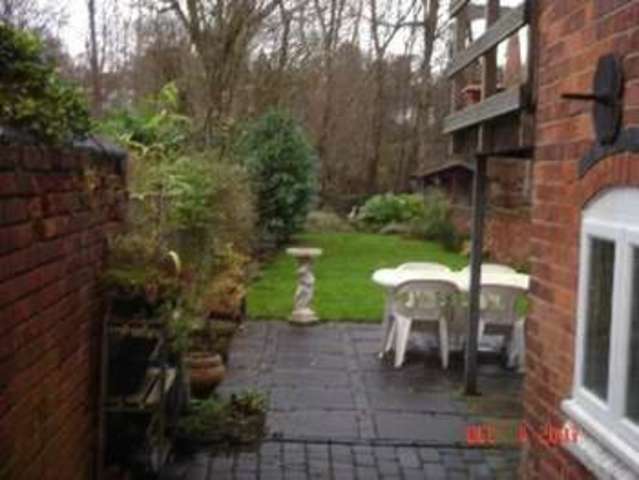  Image of 1 bedroom Flat to rent in Park Hill Road Harborne Birmingham B17 at 180 Park Hill Road Harborne Birmingham, B17 9HD