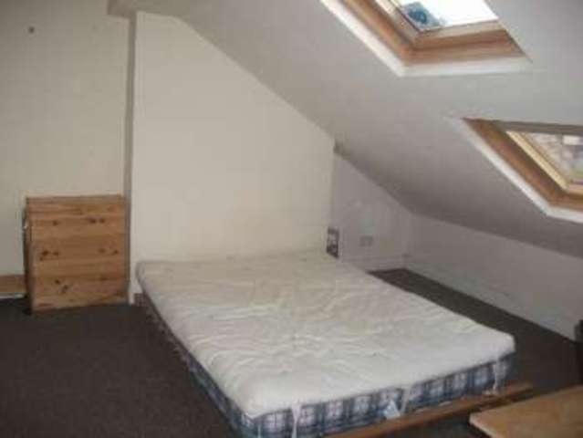  Image of 5 bedroom House Share to rent in Harborne Lane Selly Oak Birmingham B29 at Harborne Bristol Harborne, B29 6TG