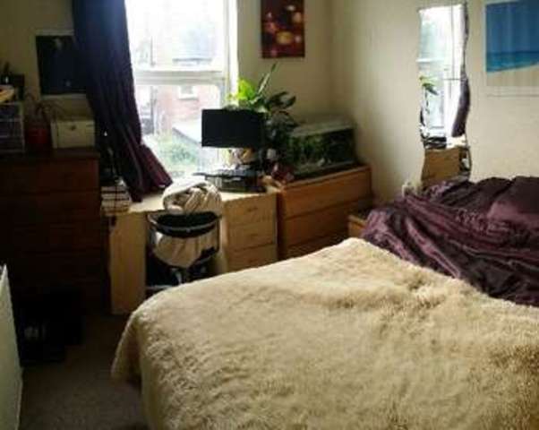  Image of 4 bedroom House Share to rent in Harrington Drive Nottingham NG7 at Lenton Bristol Lenton, NG7 1JH