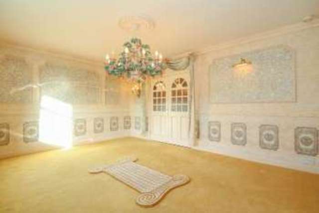  Image of 4 bedroom Detached house for sale in Haslemere Avenue Hale Barns Altrincham WA15 at ALTRINCHAM, WA15 0AU