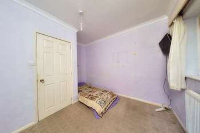  Image of 5 bedroom Semi-Detached house for sale in Hawthorn Road Bognor Regis PO21 at Hawthorn Road  Bognor Regis, PO21 2BG