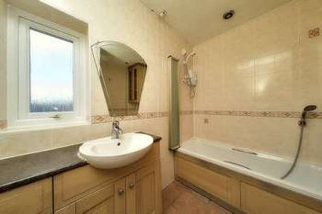  Image of 5 bedroom Semi-Detached house for sale in Hawthorn Road Bognor Regis PO21 at Hawthorn Road  Bognor Regis, PO21 2BG