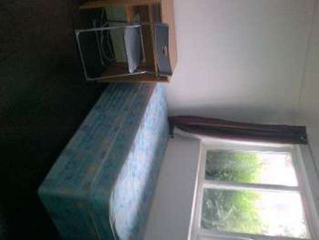  Image of 5 bedroom House Share to rent in Hawton Crescent Nottingham NG8 at Wollaton Bristol Wollaton, NG8 1BZ