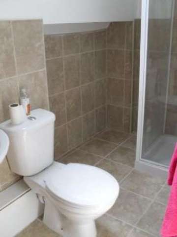  Image of 5 bedroom House Share to rent in Hawton Crescent Nottingham NG8 at Wollaton Bristol Wollaton, NG8 1BZ