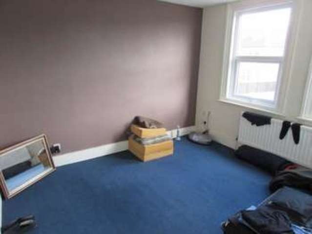  Image of 1 bedroom Flat for sale in Hayes Road Clacton-on-Sea CO15 at Hayes Road  Clacton-On-Sea, CO15 1TT