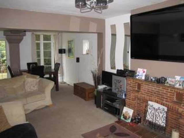  Image of 4 bedroom Detached house for sale in Sinah Lane Hayling Island PO11 at Hayling Island Hampshire, PO11 0EY