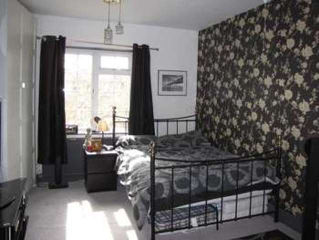 Image of 4 bedroom Detached house for sale in Sinah Lane Hayling Island PO11 at Hayling Island Hampshire, PO11 0EY