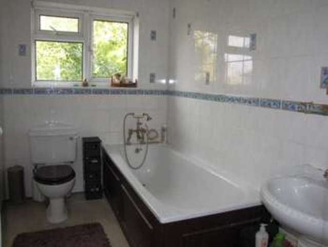  Image of 4 bedroom Detached house for sale in Sinah Lane Hayling Island PO11 at Hayling Island Hampshire, PO11 0EY