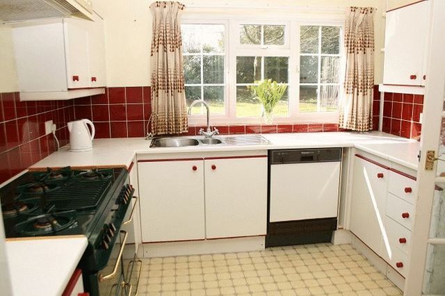 Image of 4 bedroom Detached house for sale in Heathfields Way Shaftesbury SP7 at Heathfields Way  Shaftesbury, SP7 9JZ