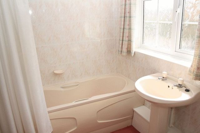 Image of 4 bedroom Detached house for sale in Heathfields Way Shaftesbury SP7 at Heathfields Way  Shaftesbury, SP7 9JZ