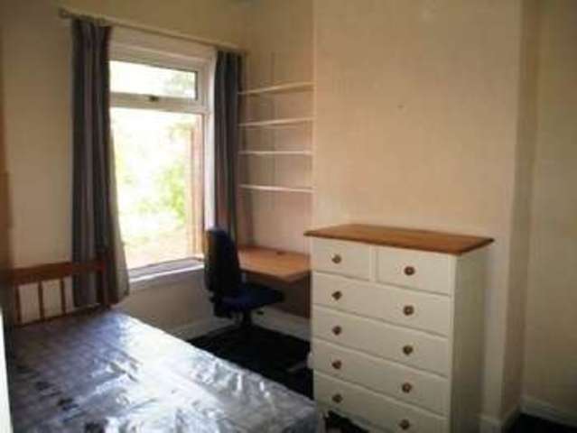  Image of 4 bedroom House Share to rent in Heeley Road Selly Oak Birmingham B29 at Selly Oak Bristol Selly Oak, B29 6EL