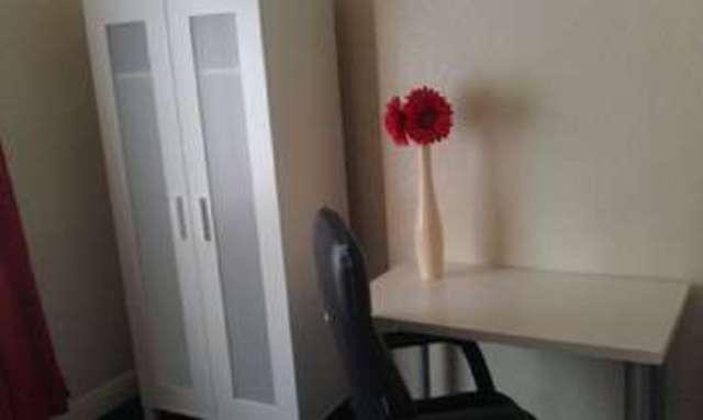  Image of 4 bedroom House Share to rent in Heeley Road Selly Oak Birmingham B29 at Selly Oak Bristol Selly Oak, B29 6EN