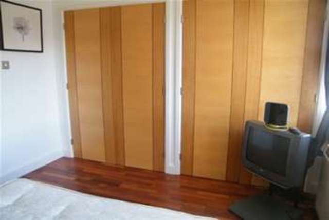  Image of 1 bedroom Flat to rent in Henke Court Cardiff CF10 at Cardiff, CF10 4EG