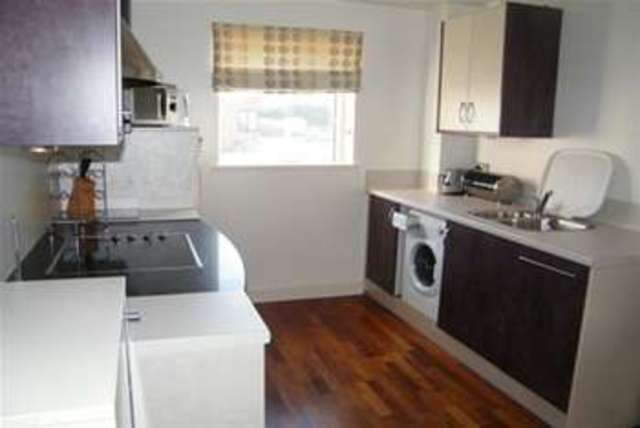  Image of 1 bedroom Flat to rent in Henke Court Cardiff CF10 at Cardiff, CF10 4EG
