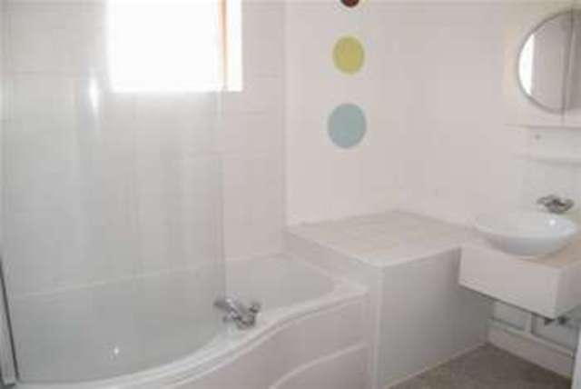  Image of 1 bedroom Flat to rent in Henke Court Cardiff CF10 at Cardiff, CF10 4EG