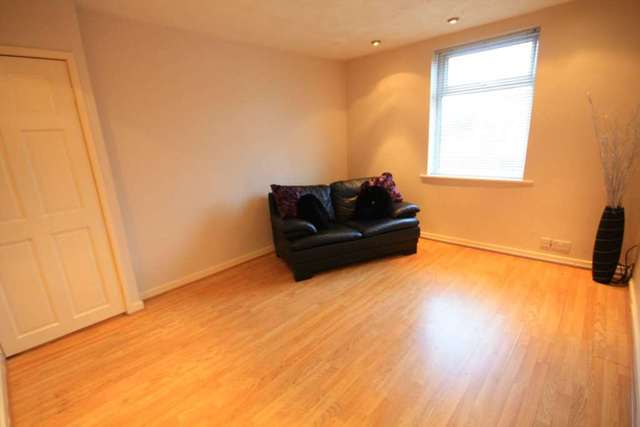  Image of 2 bedroom Apartment to rent in Heywood Road Prestwich Manchester M25 at Heywood Road  Manchester, M25 1LP