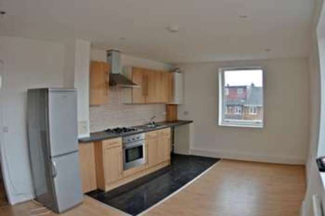  Image of 2 bedroom Flat to rent in High Road Ilford IG1 at High Road  Ilford, IG1 1TL