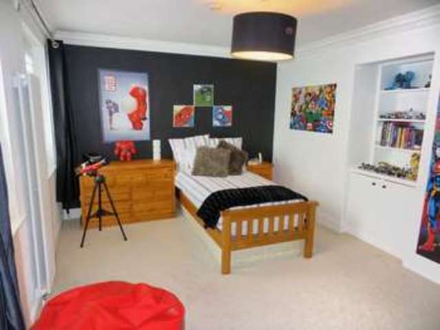  Image of 4 bedroom Detached house for sale in High Road Rayleigh SS6 at High Road  Rayleigh, SS6 7AD