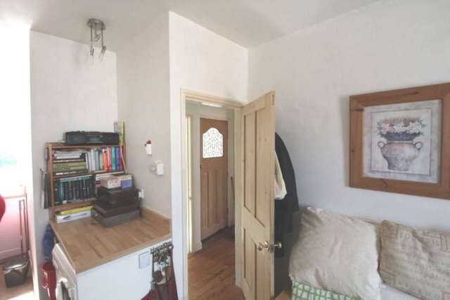  Image of 1 bedroom Apartment to rent in High Street Fordington Dorchester DT1 at High Street  Dorchester, DT1 1JZ
