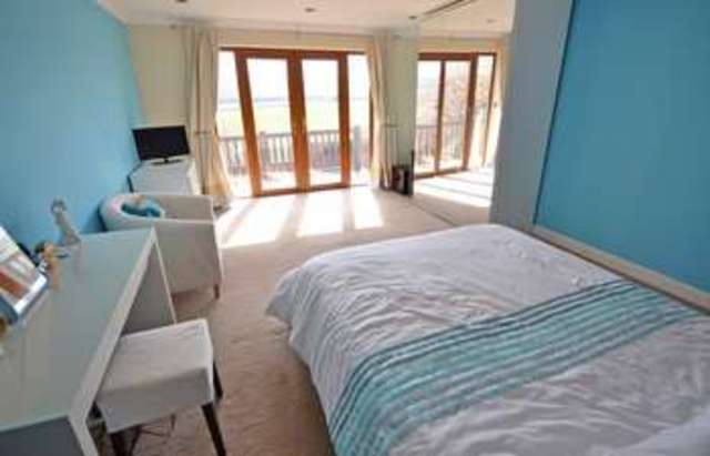  Image of 5 bedroom Detached house for sale in High Street Thornhill Dewsbury WF12 at Thornhill Dewsbury West Yorkshire, WF12 0PS