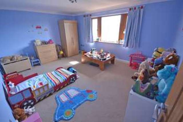  Image of 5 bedroom Detached house for sale in High Street Thornhill Dewsbury WF12 at Thornhill Dewsbury West Yorkshire, WF12 0PS