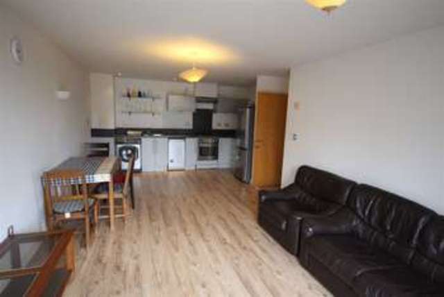  Image of 3 bedroom Flat to rent in High Street Uxbridge UB8 at High Street Uxbridge Uxbridge, UB8 1JL