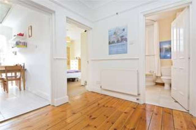  Image of 2 bedroom Flat for sale in Highbury Crescent London N5 at Highbury London Drayton Park, N5 1RN