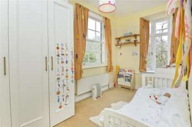  Image of 2 bedroom Flat for sale in Highbury Crescent London N5 at Highbury London Drayton Park, N5 1RN