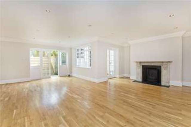  Image of 2 bedroom Flat to rent in Highbury Place London N5 at Highbury London Drayton Park, N5 1QP