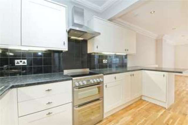  Image of 2 bedroom Flat to rent in Highbury Place London N5 at Highbury London Drayton Park, N5 1QP